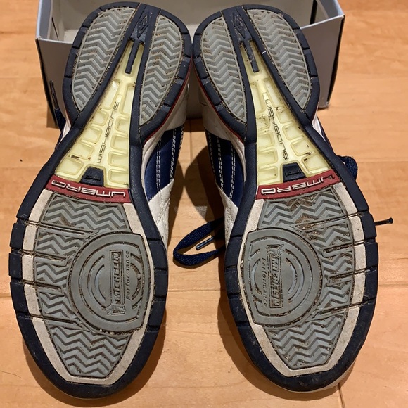 Indoor Umbro Women’s Soccer Shoes - size 7 - Picture 3 of 15